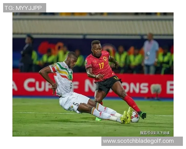 摩洛哥足球队与加蓬队激战正酣谁能在这场较量中胜出